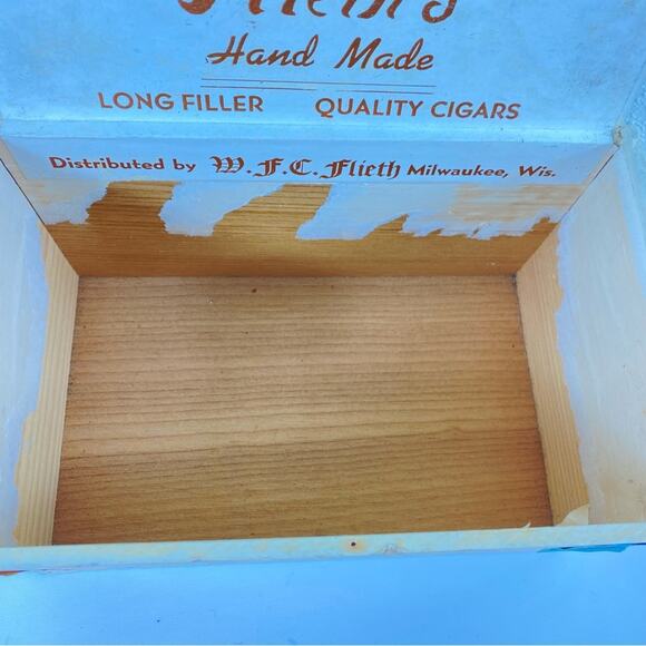 Vintage Flieth’s Havana Blend Wooden Cigar Box Milwaukee Wisconsin - Picture 3 of 6